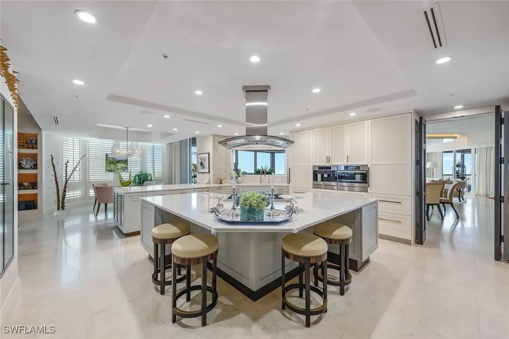 8477 Bay Colony Drive Naples FL 34108