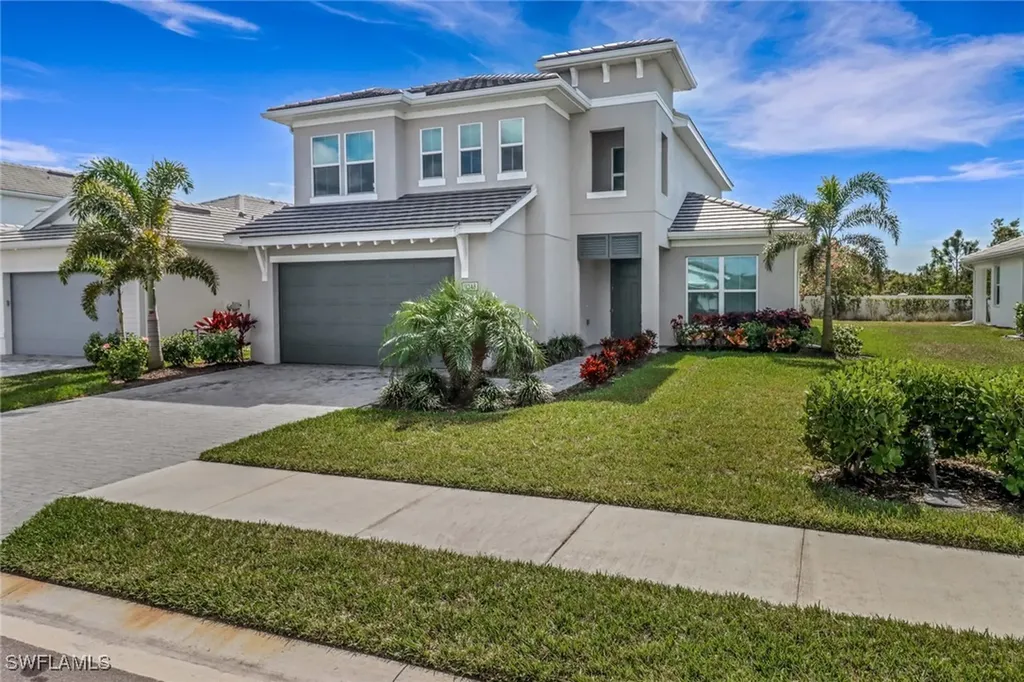 9248 Cayman Drive Naples FL 34114