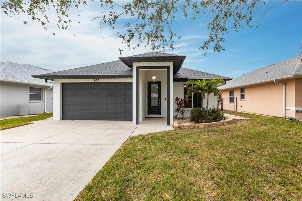 557 102nd Avenue N Naples FL 34108