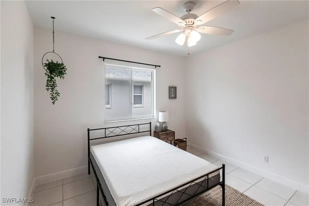 557 102nd Avenue N Naples FL 34108