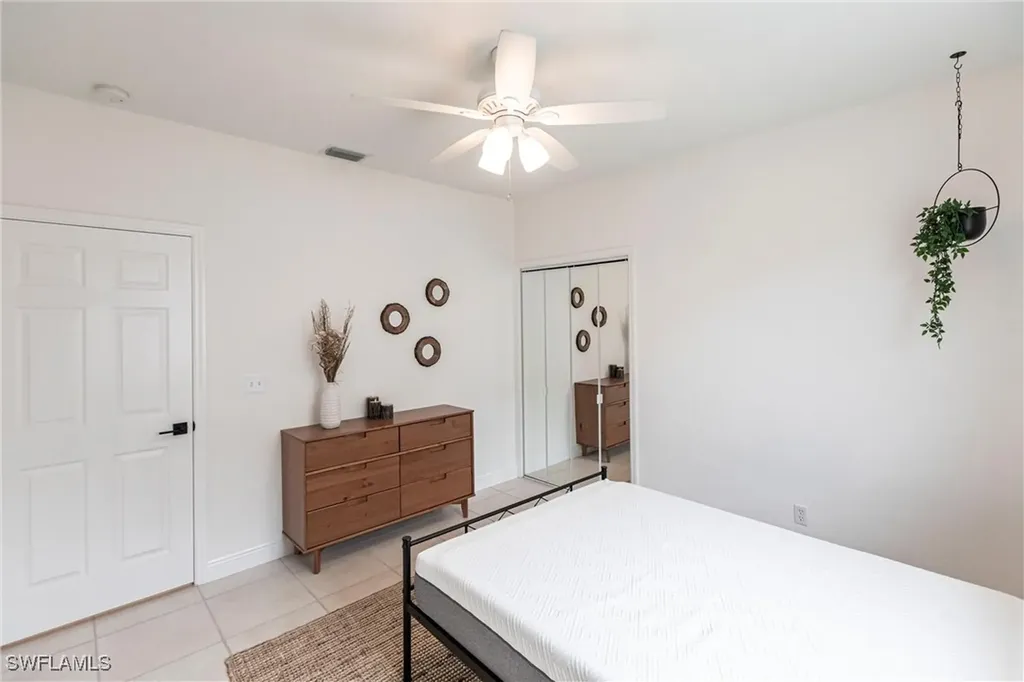 557 102nd Avenue N Naples FL 34108