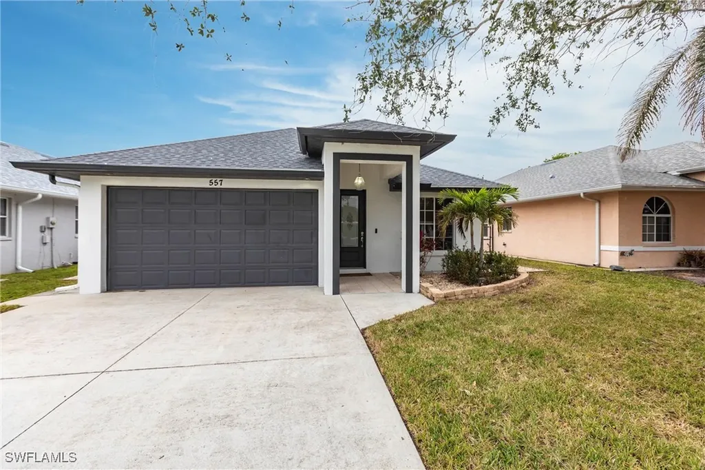 557 102nd Avenue N Naples FL 34108