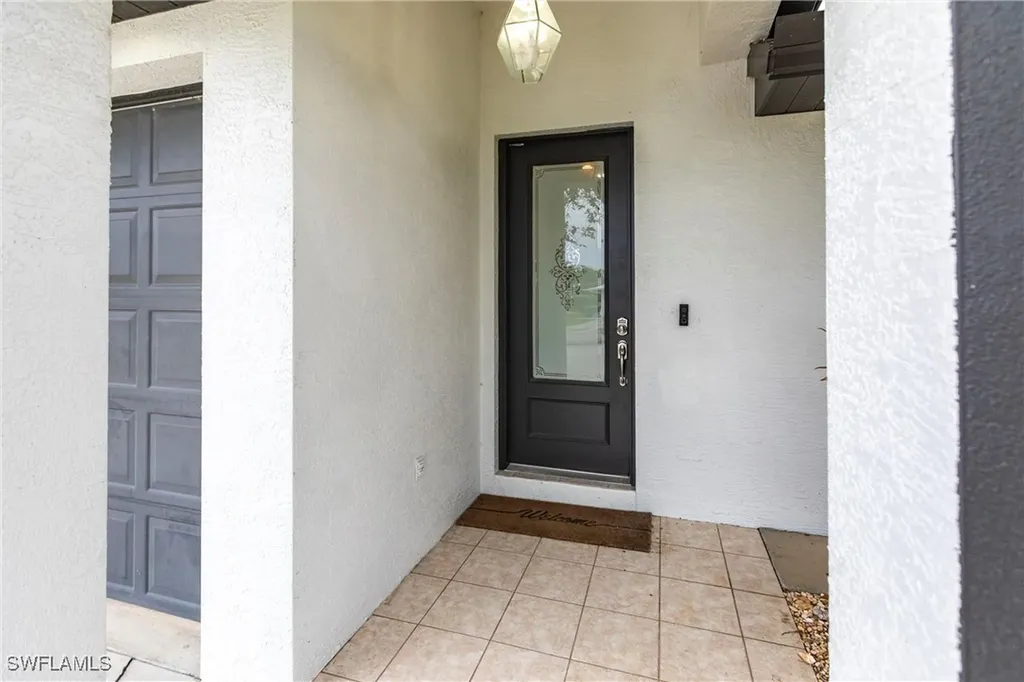 557 102nd Avenue N Naples FL 34108