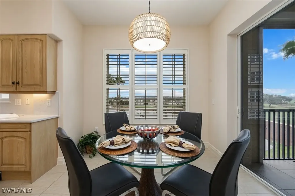 560 El Camino Real Naples FL 34119