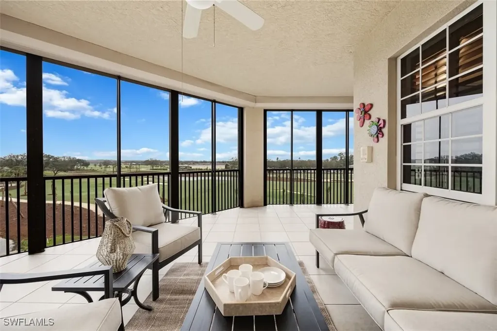 560 El Camino Real Naples FL 34119