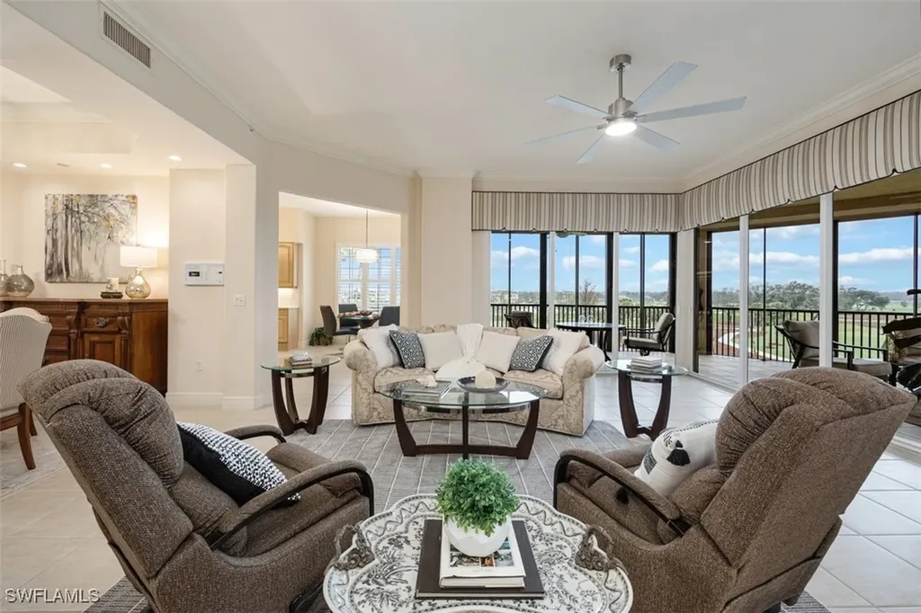 560 El Camino Real Naples FL 34119