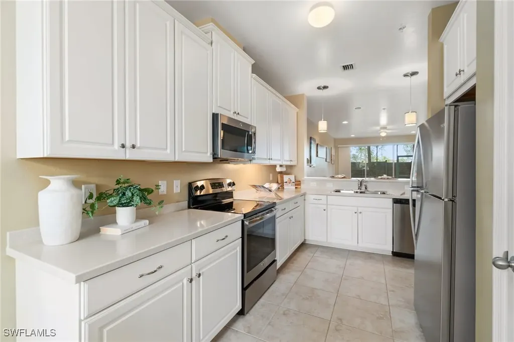 9941 Periwinkle Preserve Lane Fort Myers FL 33919