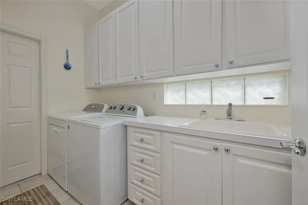 4957 San Pablo Court Naples FL 34109