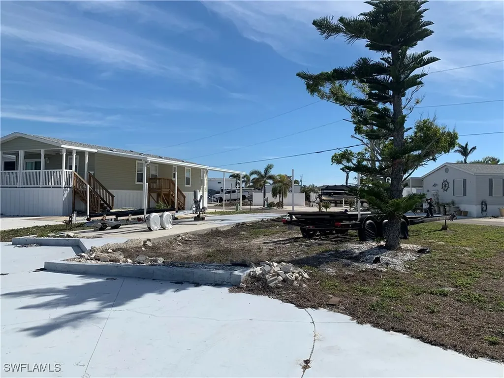 3872 Blueberry Lane St. James City FL 33956