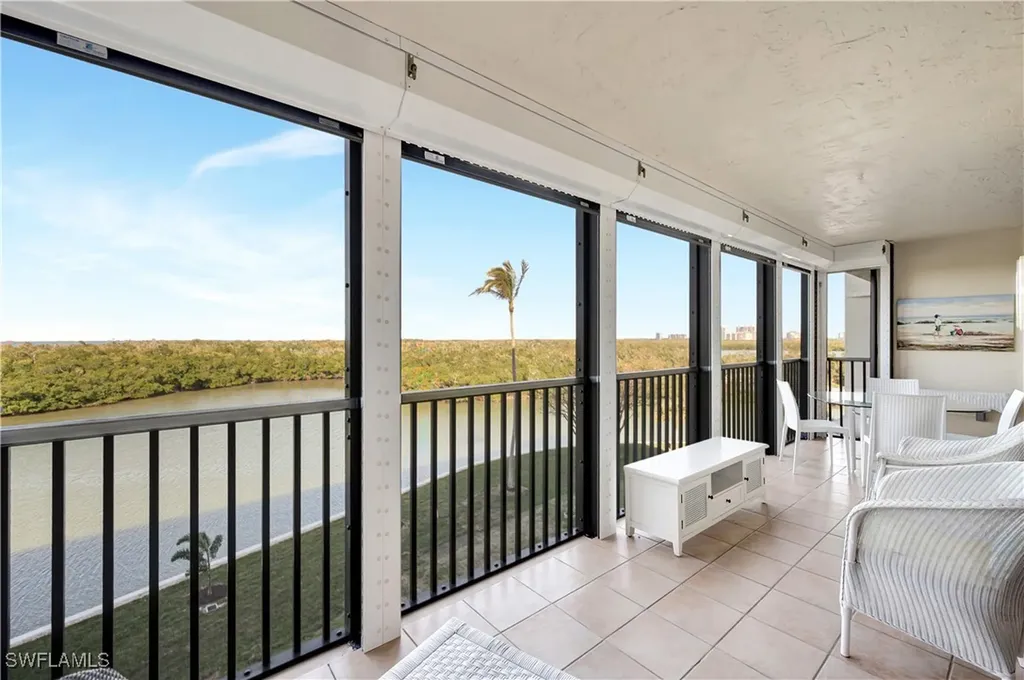 15 Bluebill Avenue Naples FL 34108