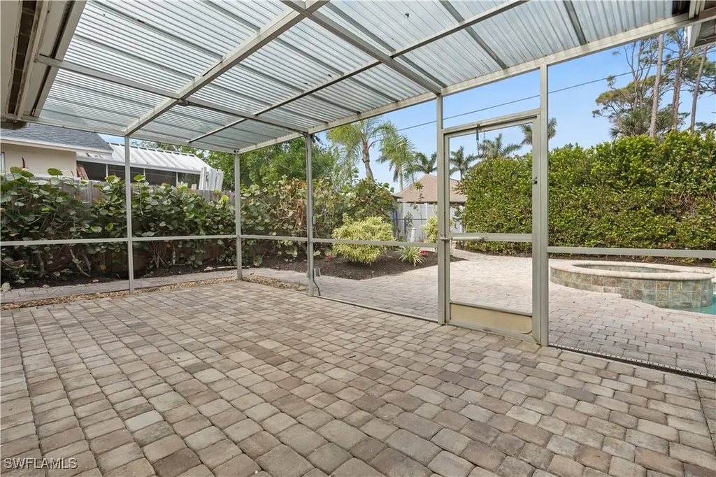 47 7th Street Bonita Springs FL 34134