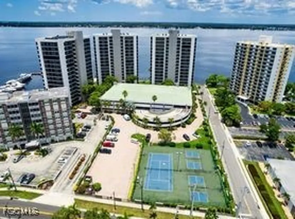 1900 Virginia Avenue Fort Myers FL 33901