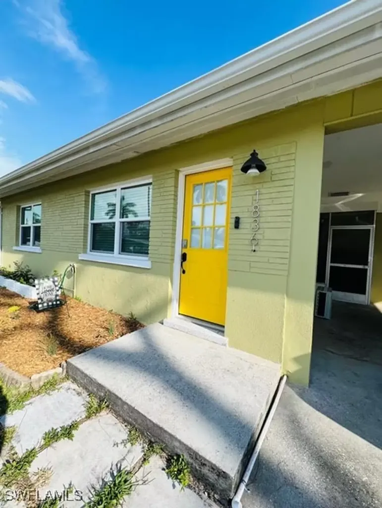 1836 Collier Avenue Fort Myers FL 33901
