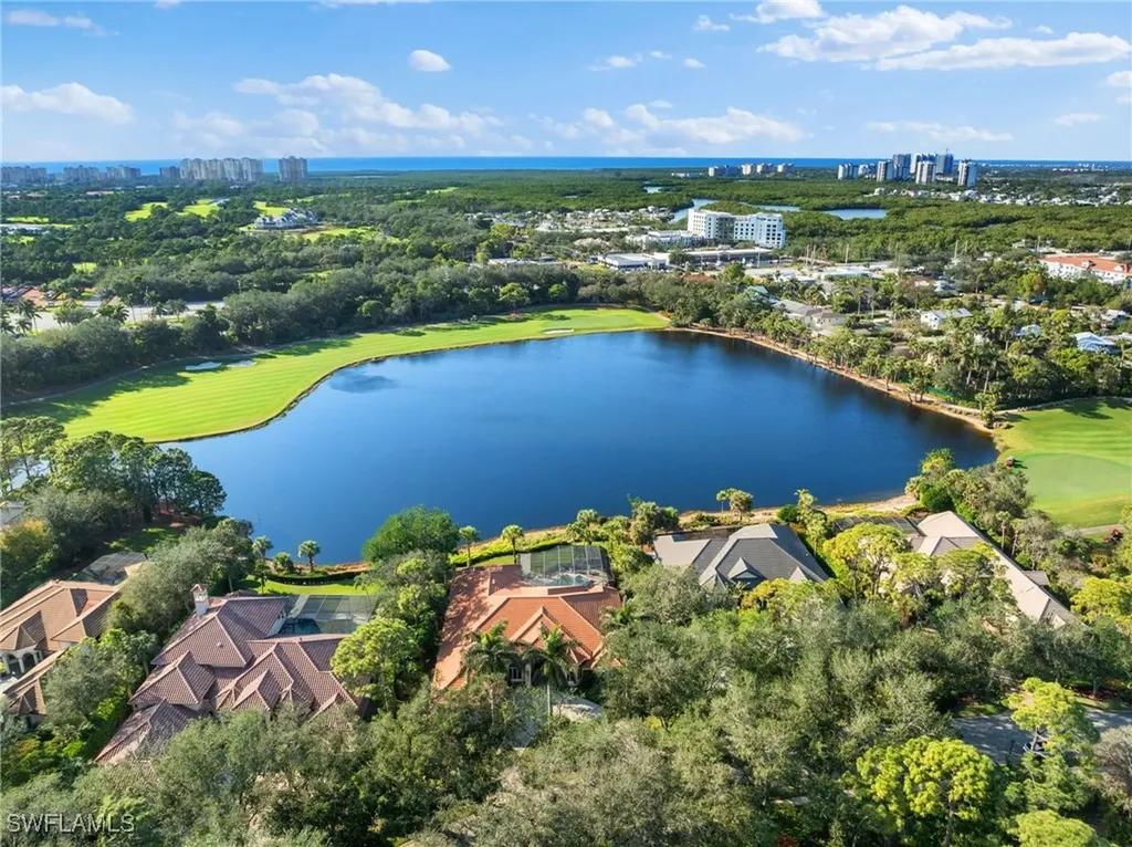 897 Barcarmil Way Naples FL 34110