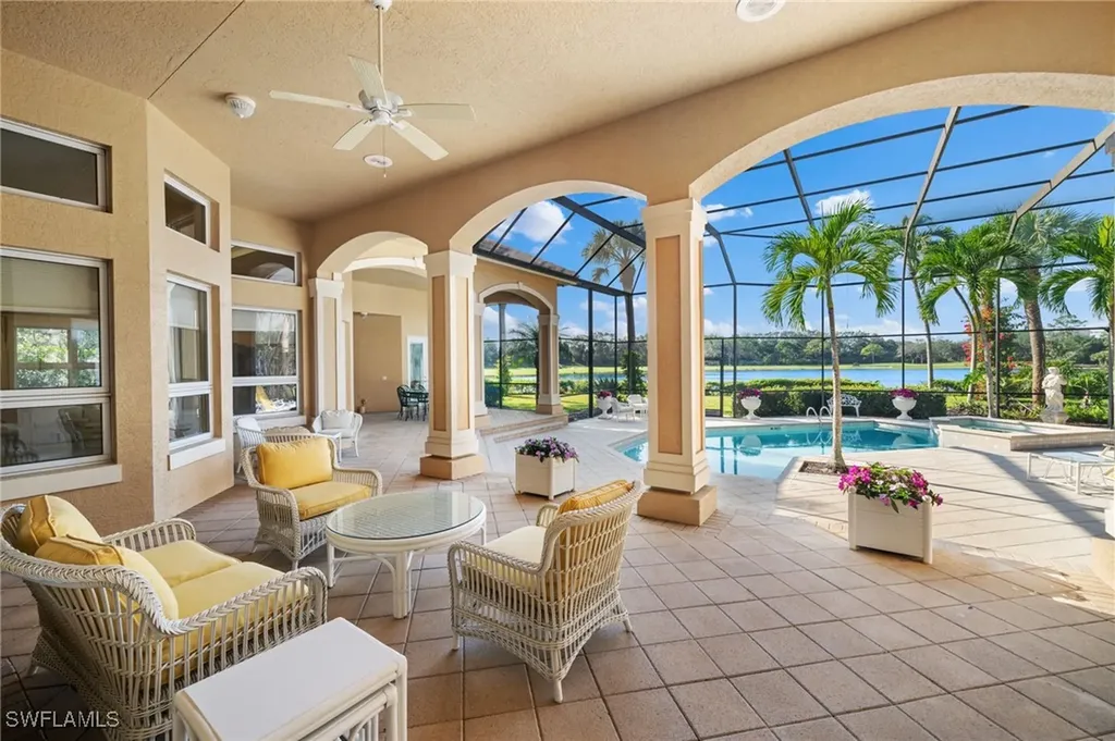 897 Barcarmil Way Naples FL 34110