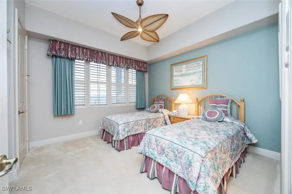 570 El Camino Real Naples FL 34119
