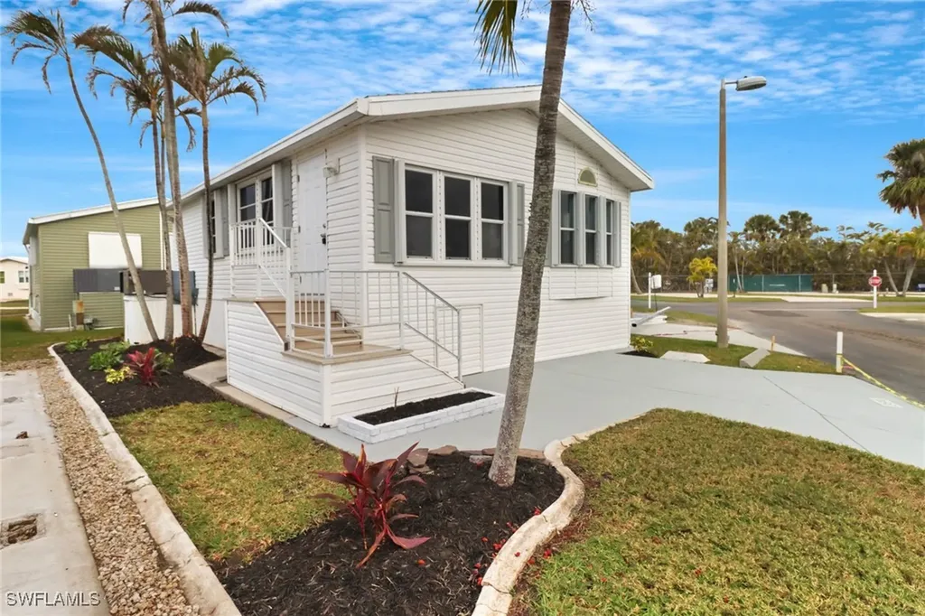 19681 Summerlin Road Fort Myers FL 33908