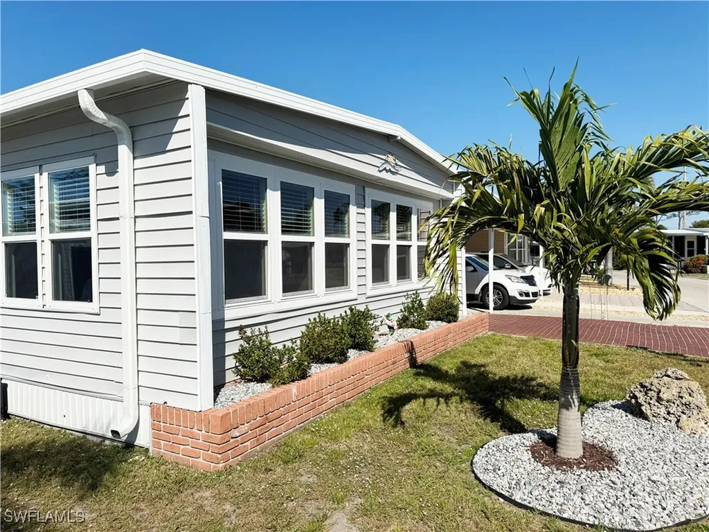 218 Nicklaus Boulevard North Fort Myers FL 33903