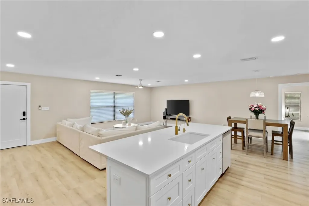 3221 68th Street SW Naples FL 34105
