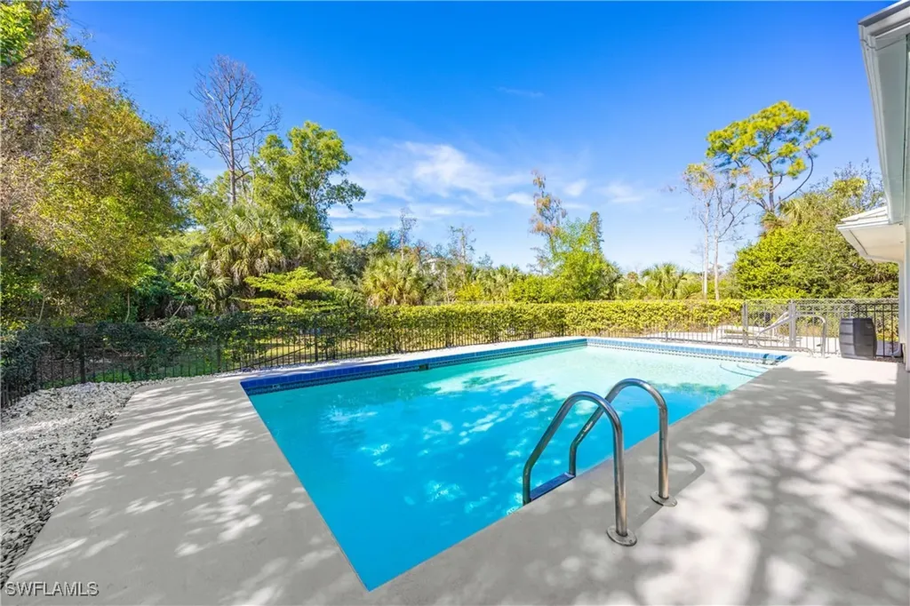 3221 68th Street SW Naples FL 34105