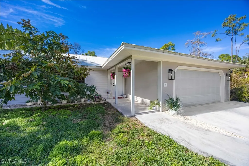 3221 68th Street SW Naples FL 34105