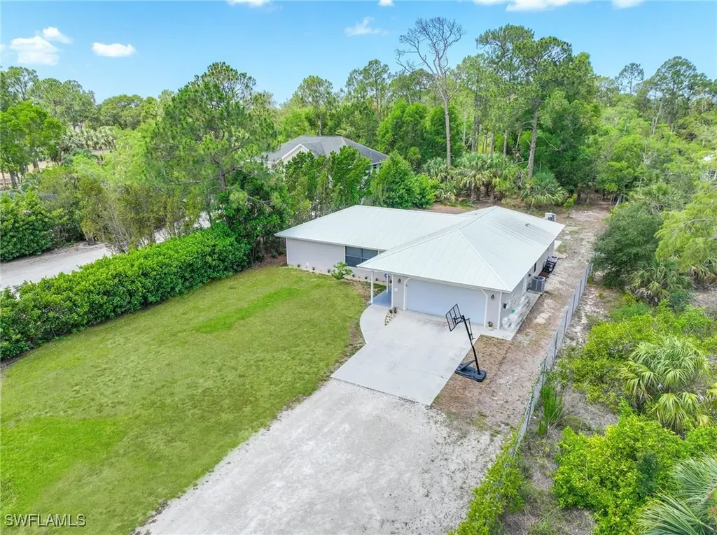 3221 68th Street SW Naples FL 34105