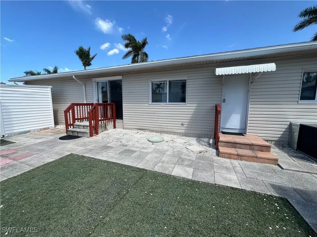 12071 Palm Drive Fort Myers FL 33908