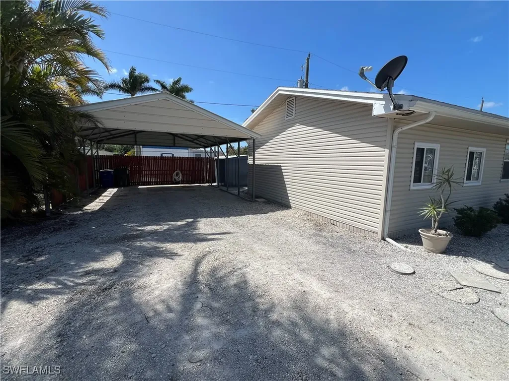 12071 Palm Drive Fort Myers FL 33908