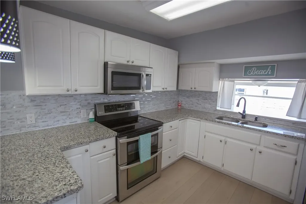 12071 Palm Drive Fort Myers FL 33908