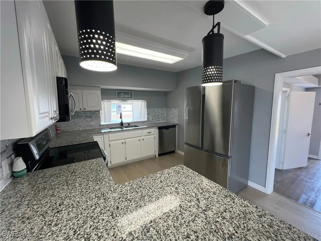 12071 Palm Drive Fort Myers FL 33908