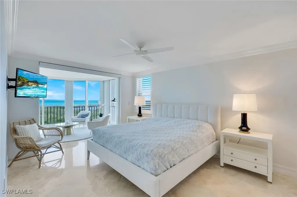 6585 Nicholas Boulevard Naples FL 34108