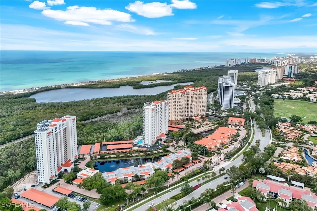 6585 Nicholas Boulevard Naples FL 34108