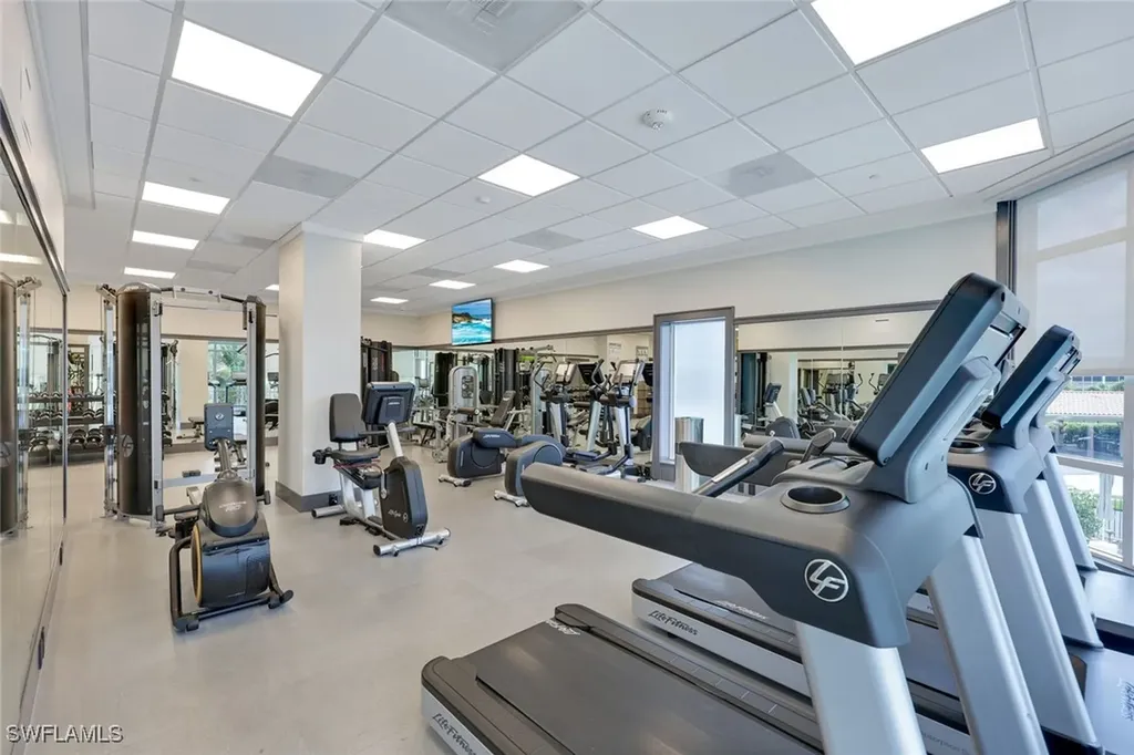 6585 Nicholas Boulevard Naples FL 34108