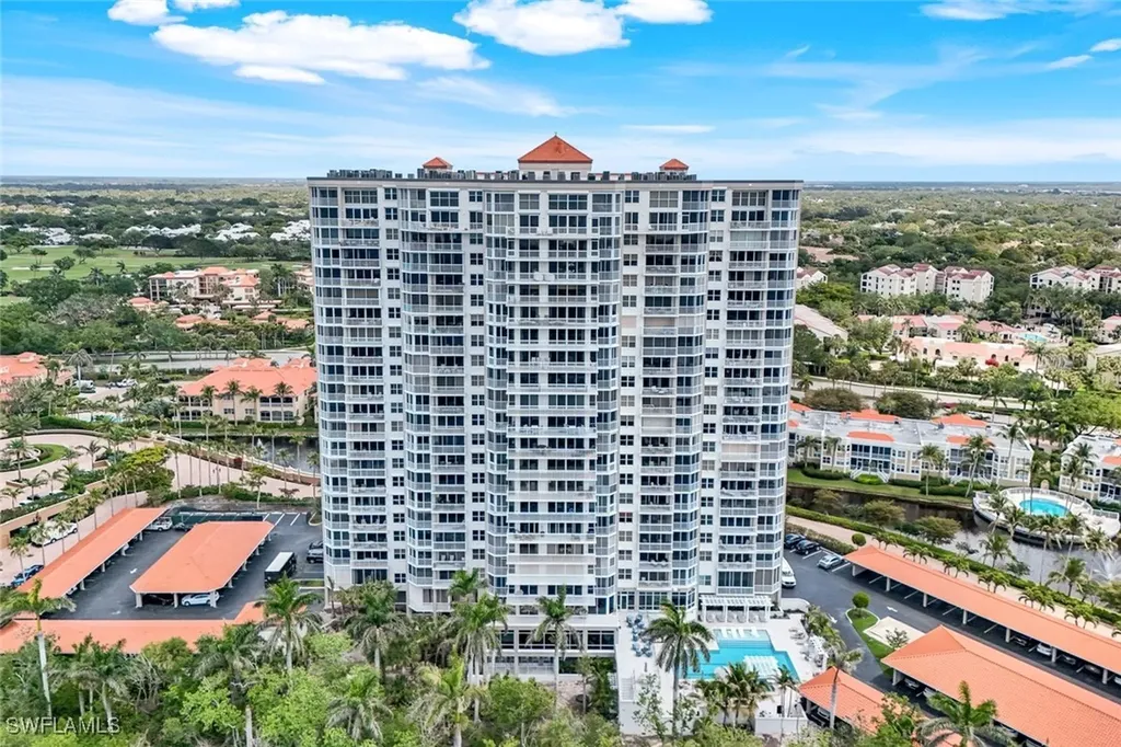 6585 Nicholas Boulevard Naples FL 34108