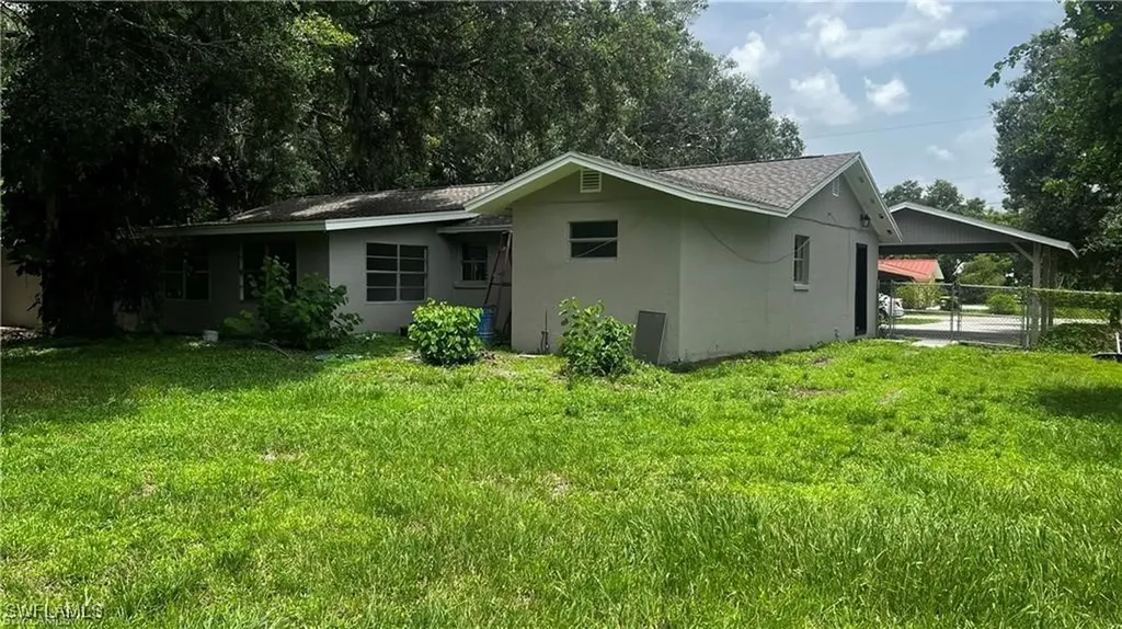 310 S Elm Street Labelle FL 33935