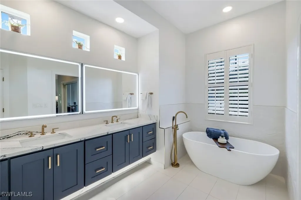 16017 Delarosa Lane Naples FL 34110