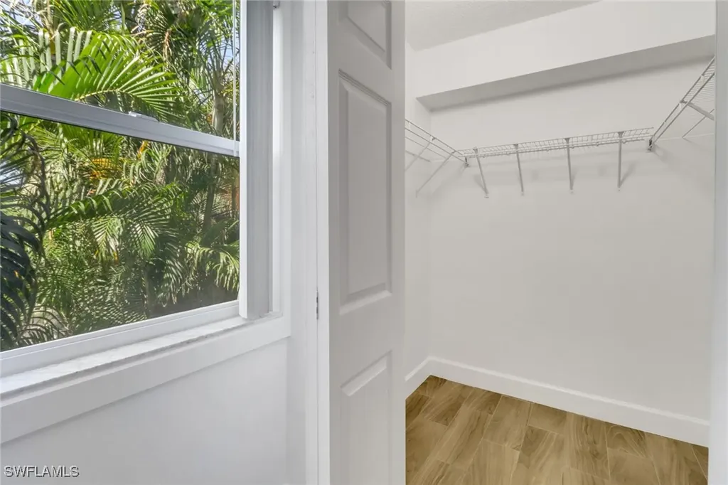 8940 Colonnades Court E Bonita Springs FL 34135