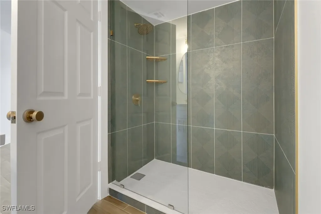 8940 Colonnades Court E Bonita Springs FL 34135