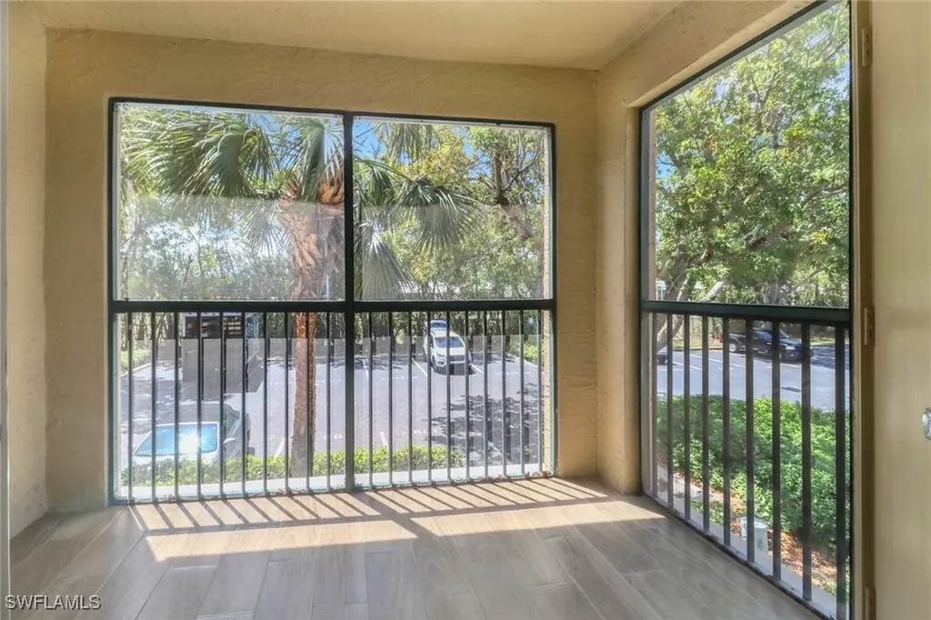 8940 Colonnades Court E Bonita Springs FL 34135