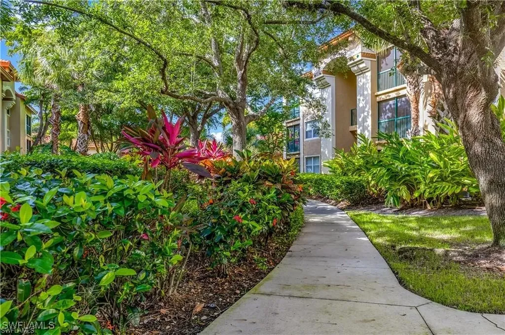 8940 Colonnades Court E Bonita Springs FL 34135