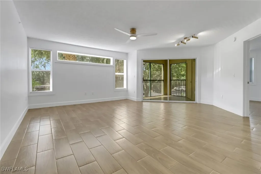 8940 Colonnades Court E Bonita Springs FL 34135