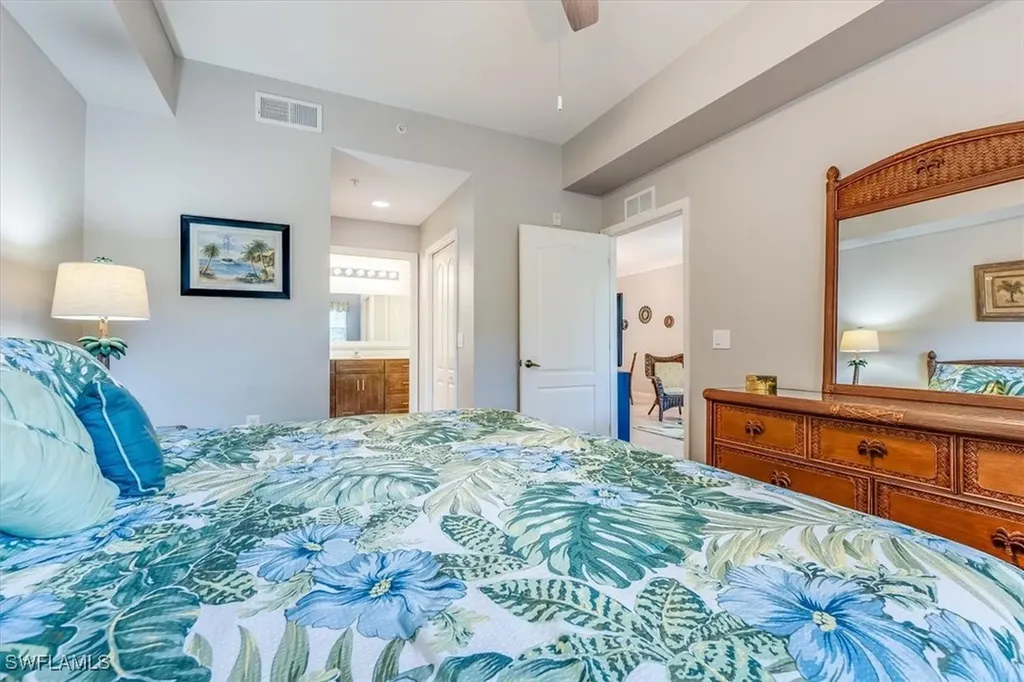 8251 Pathfinder Loop Fort Myers FL 33919