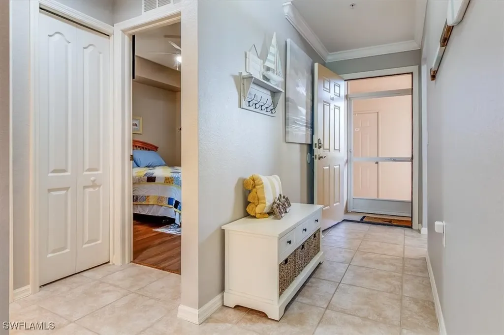 8251 Pathfinder Loop Fort Myers FL 33919