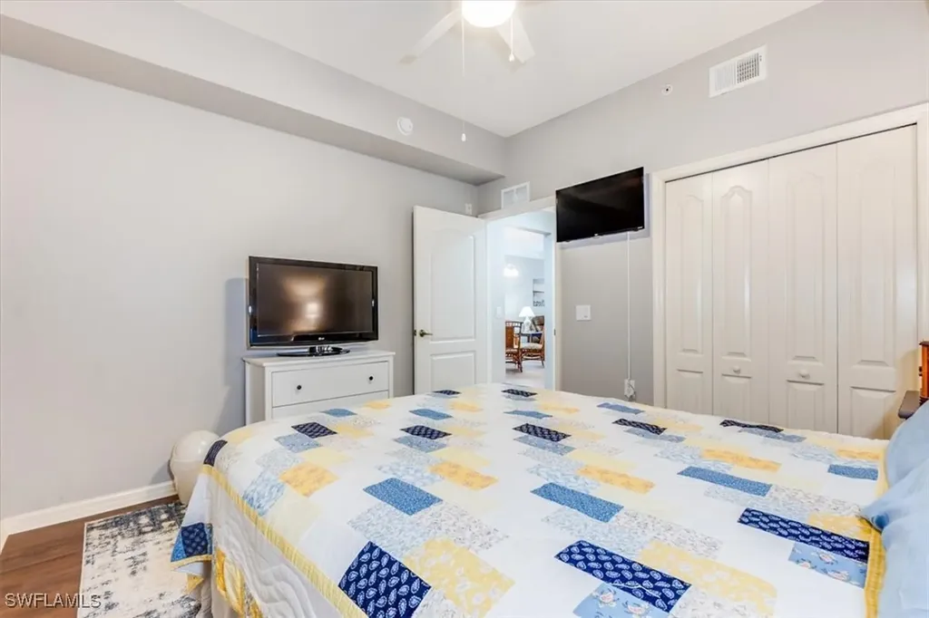 8251 Pathfinder Loop Fort Myers FL 33919