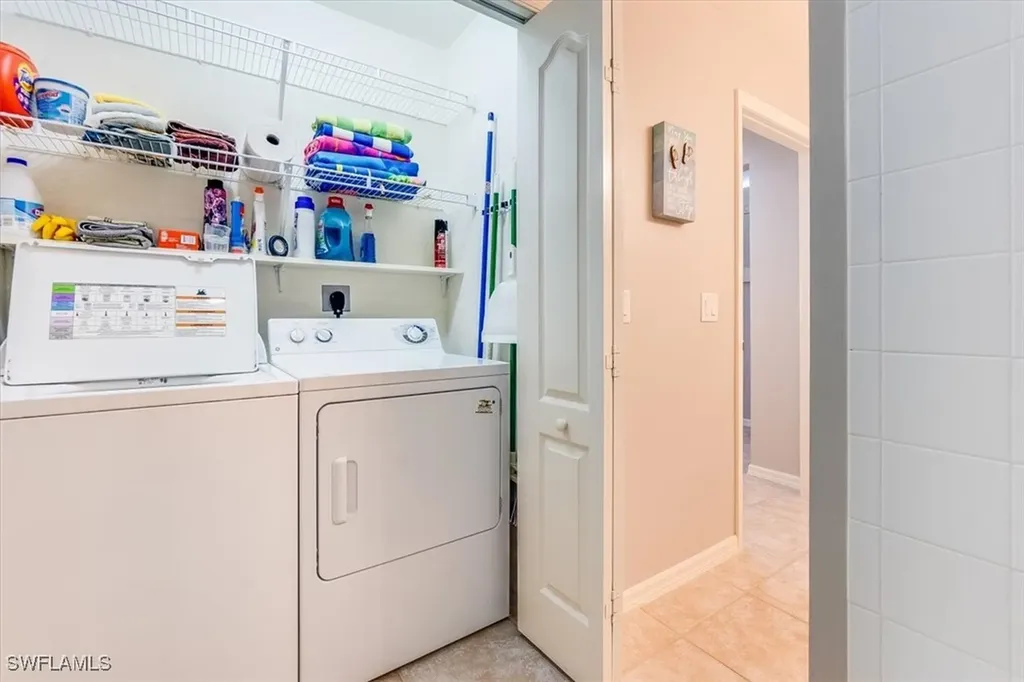8251 Pathfinder Loop Fort Myers FL 33919