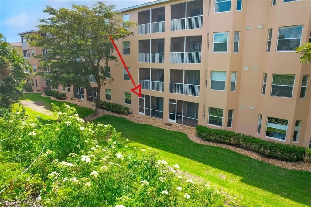 8251 Pathfinder Loop Fort Myers FL 33919