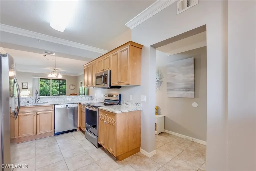 8251 Pathfinder Loop Fort Myers FL 33919