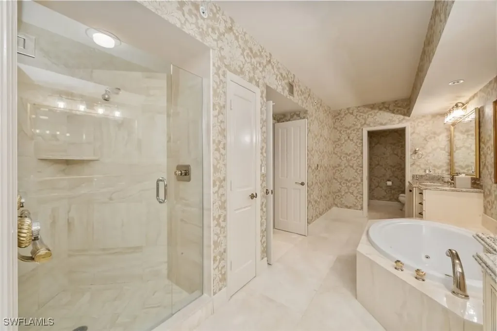 8171 Bay Colony Drive Naples FL 34108