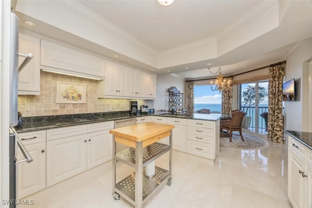 8171 Bay Colony Drive Naples FL 34108