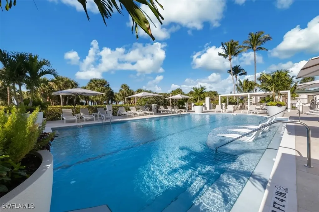 8171 Bay Colony Drive Naples FL 34108